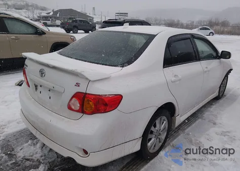 2010 Toyota Corolla S z USA, uszkodzony, nr VIN 2T1BU4EE7AC226794